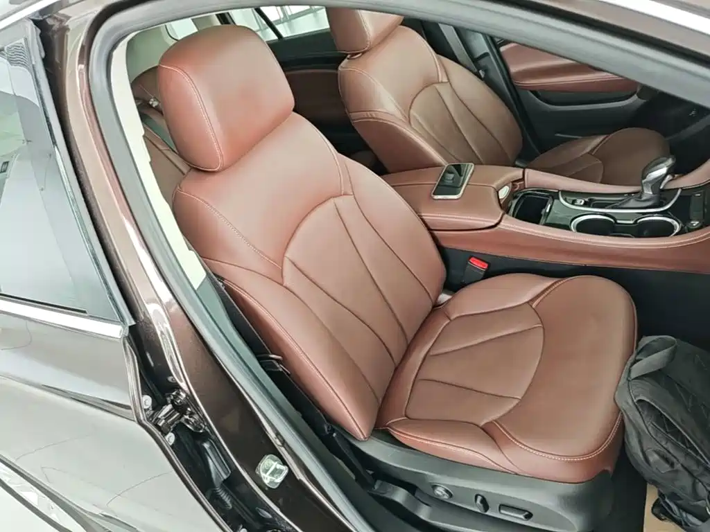 Buick Envision Plus — миниатюра 25