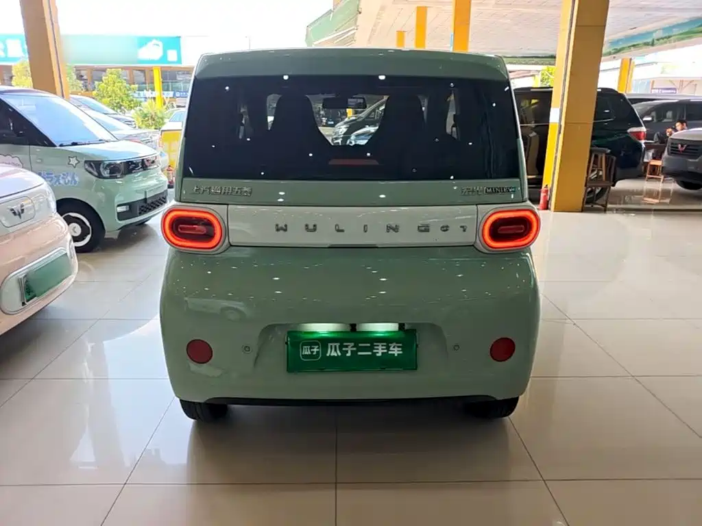 Wuling MINIEV — миниатюра 6