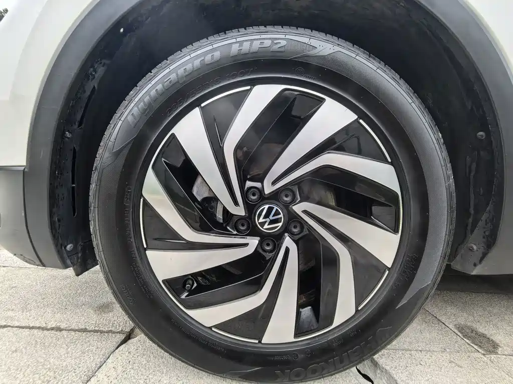 Volkswagen Tiguan L — миниатюра 16
