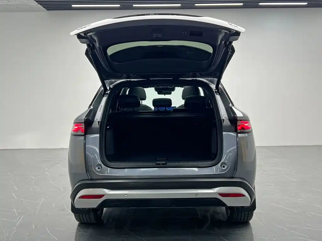 BYD L DM-i — миниатюра 9