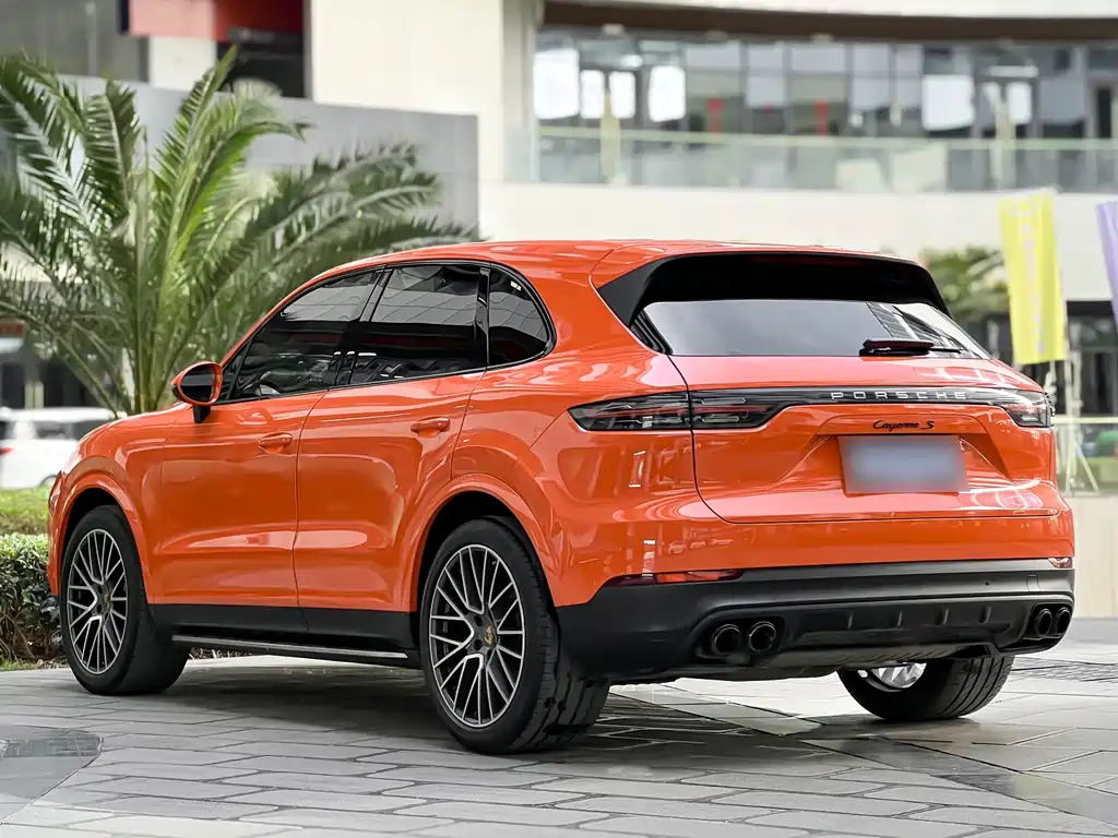 PORSCHE CAYENNE