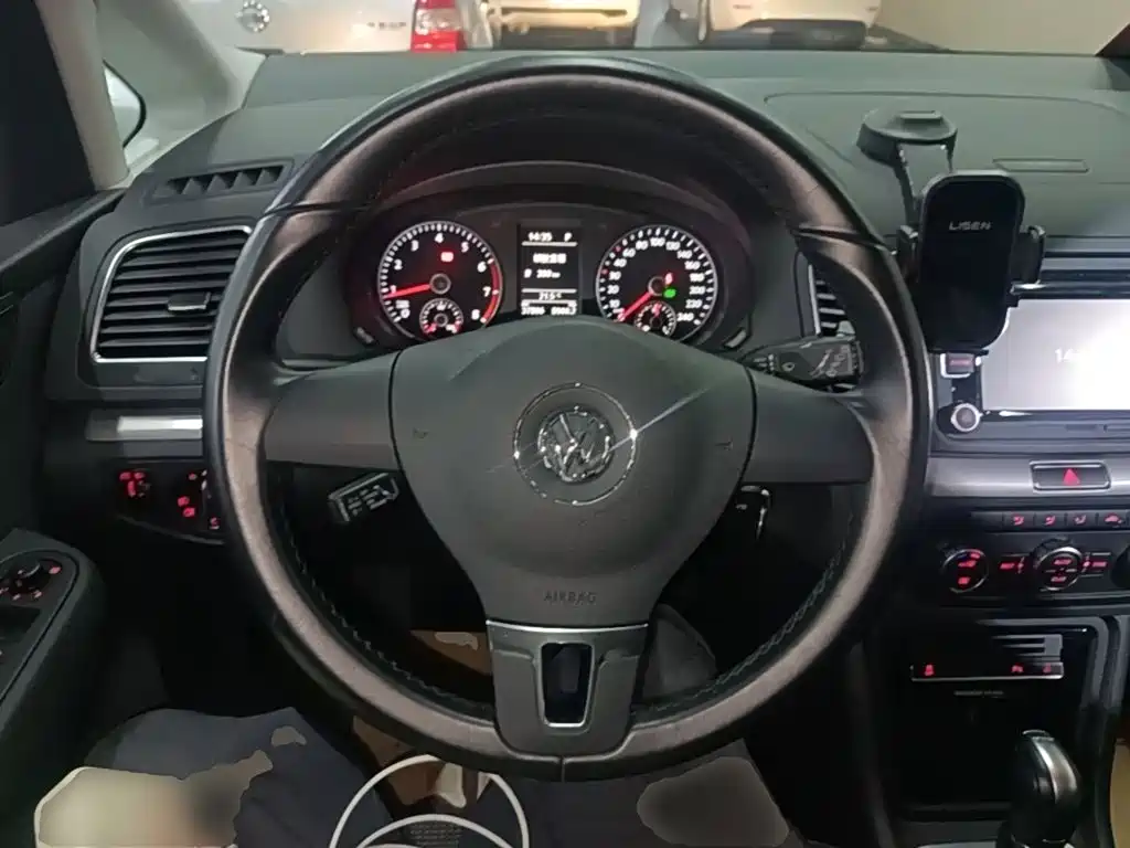 Volkswagen Sharan — миниатюра 11