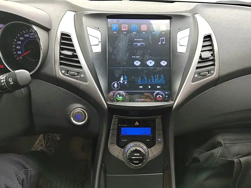 Hyundai Elantra Langdong — миниатюра 13