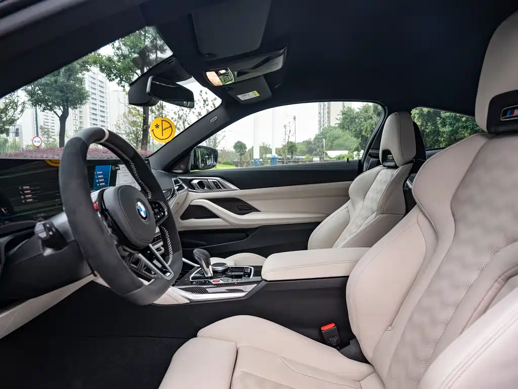 BMW M4 — миниатюра 12