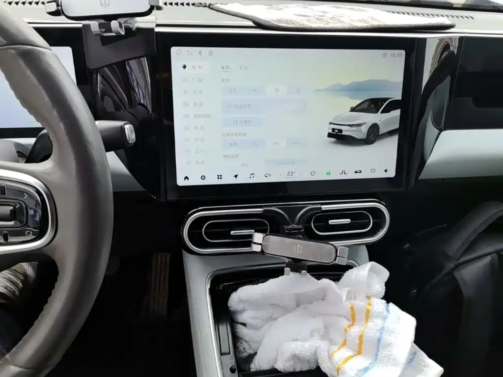 Leapmotor Leapmotor C01 — миниатюра 13