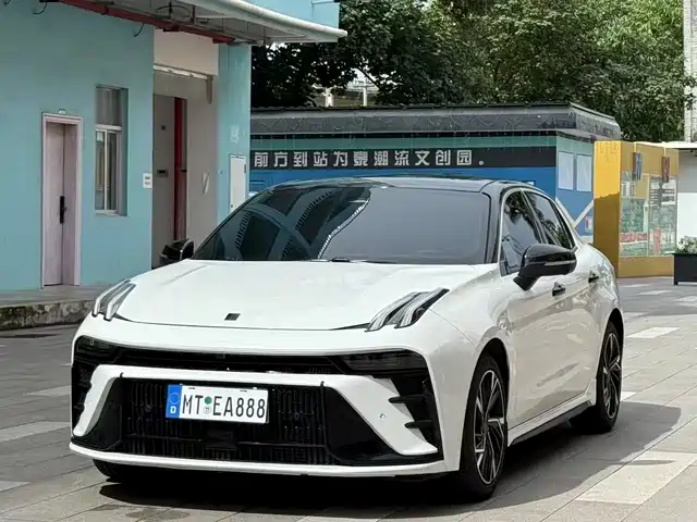 2022 Lynk & Co 03