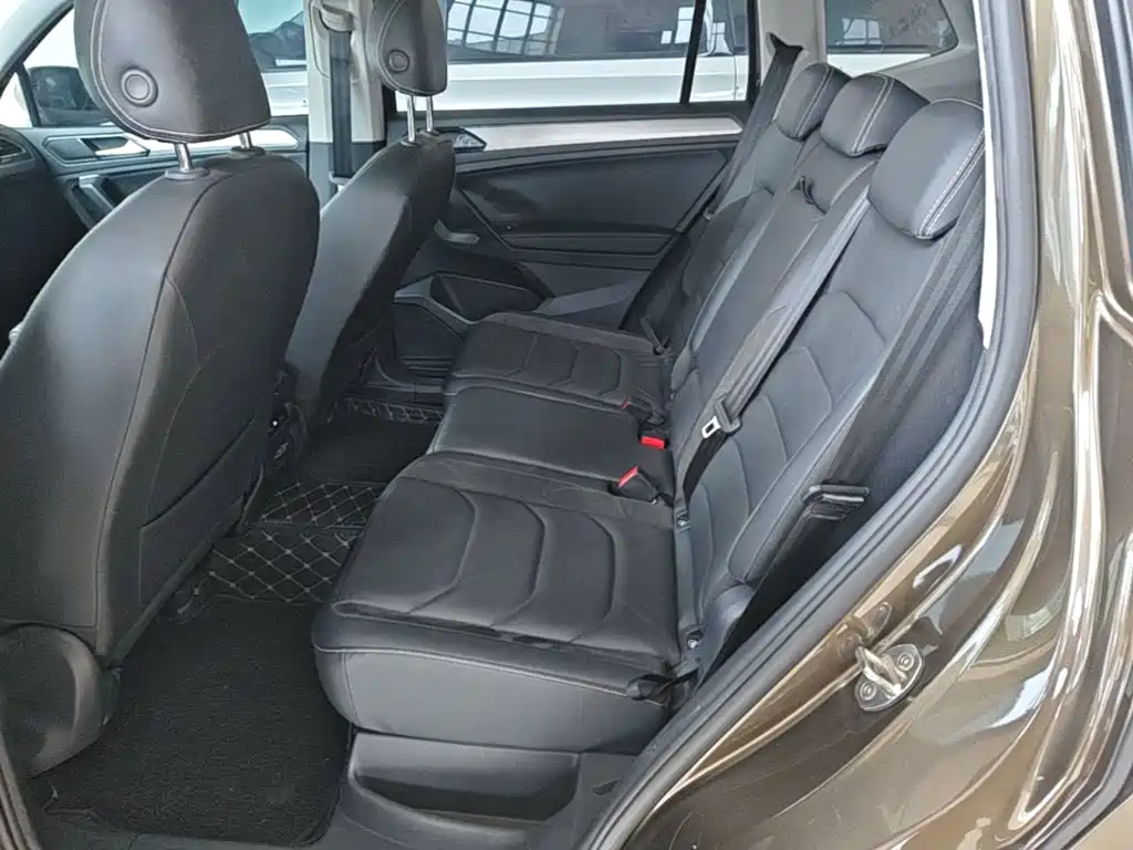 Volkswagen Tiguan L — миниатюра 17