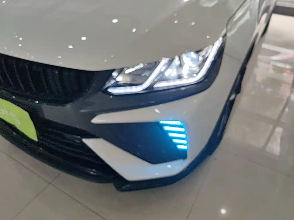 Geely Binyue — миниатюра 24