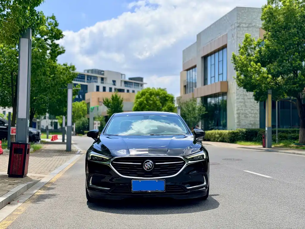 Buick LaCrosse — миниатюра 2