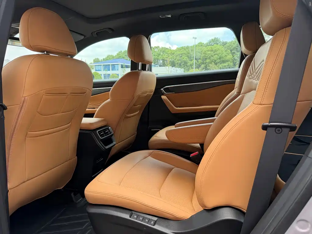 Geely Haoyue L — миниатюра 6