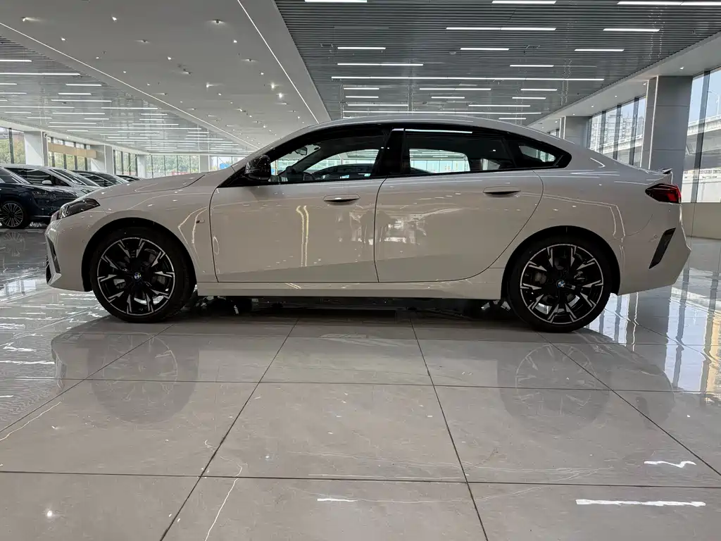 BMW 2 Series 2 2025 225L M Sport
