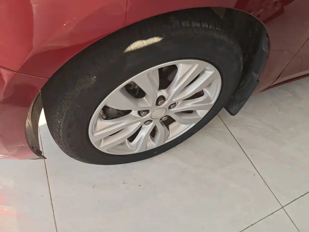 Buick Excelle — миниатюра 23