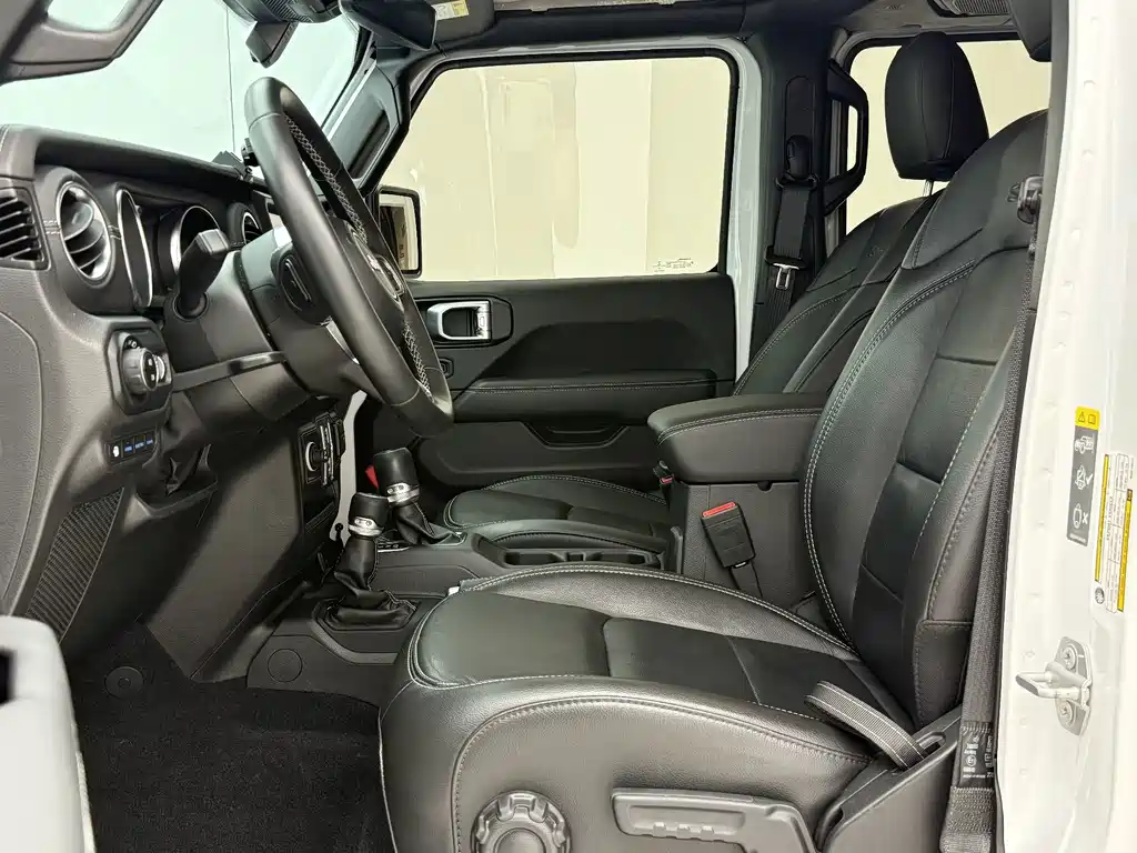 Jeep Wrangler PHEV — миниатюра 5
