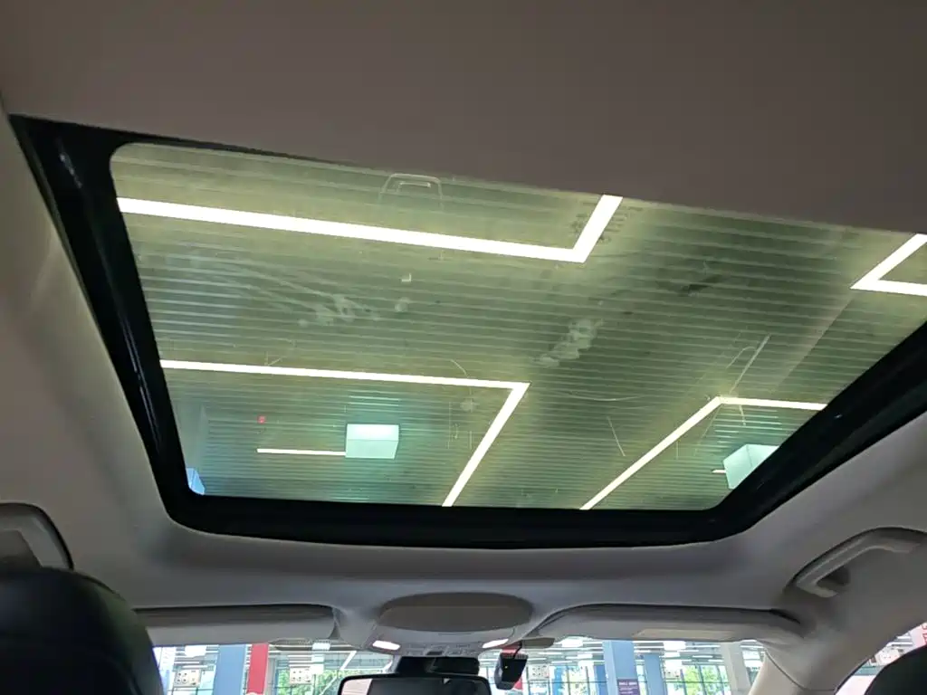 Ford Edge — миниатюра 18