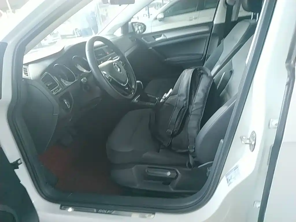 Volkswagen Golf — миниатюра 15