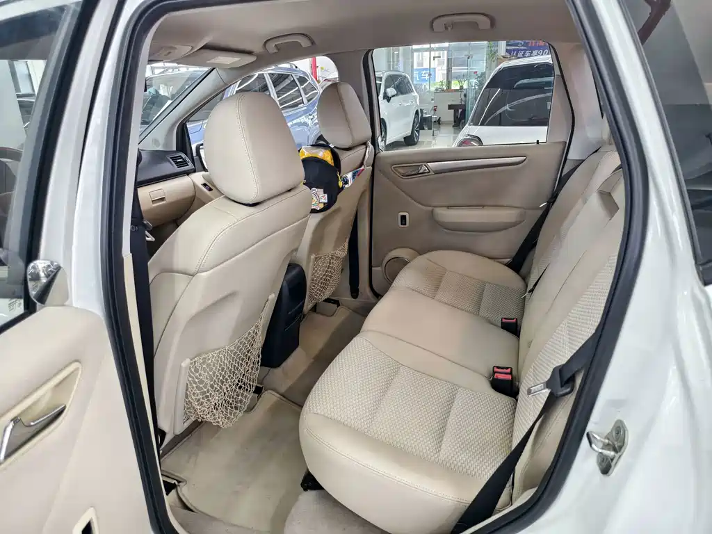 Mercedes-Benz A-Class (Import) — миниатюра 7