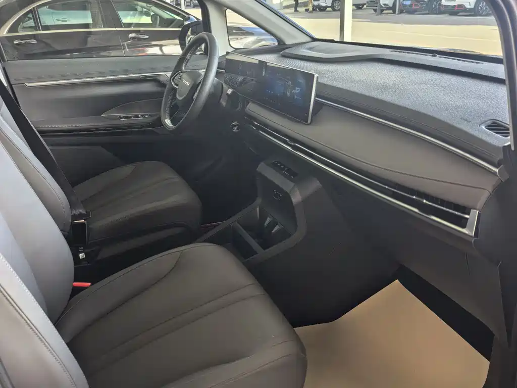 SAIC MAXUS EVERYONE 7