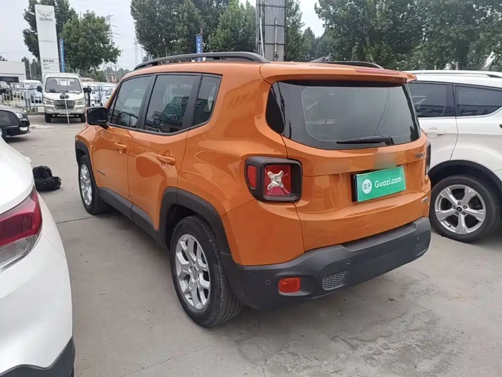 Jeep Renegade — миниатюра 5