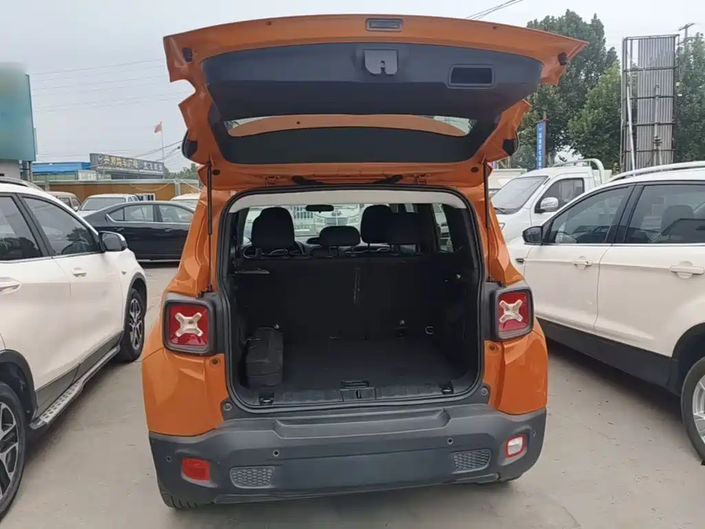 Jeep Renegade — миниатюра 19