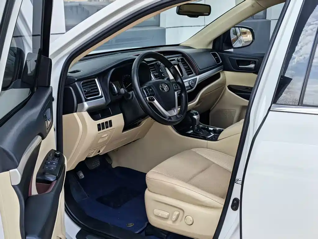 Toyota Highlander — миниатюра 6