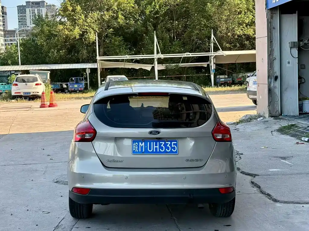 Ford Focus — миниатюра 5