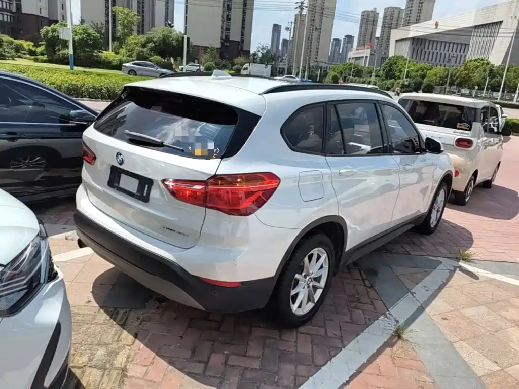 BMW X1 — миниатюра 7