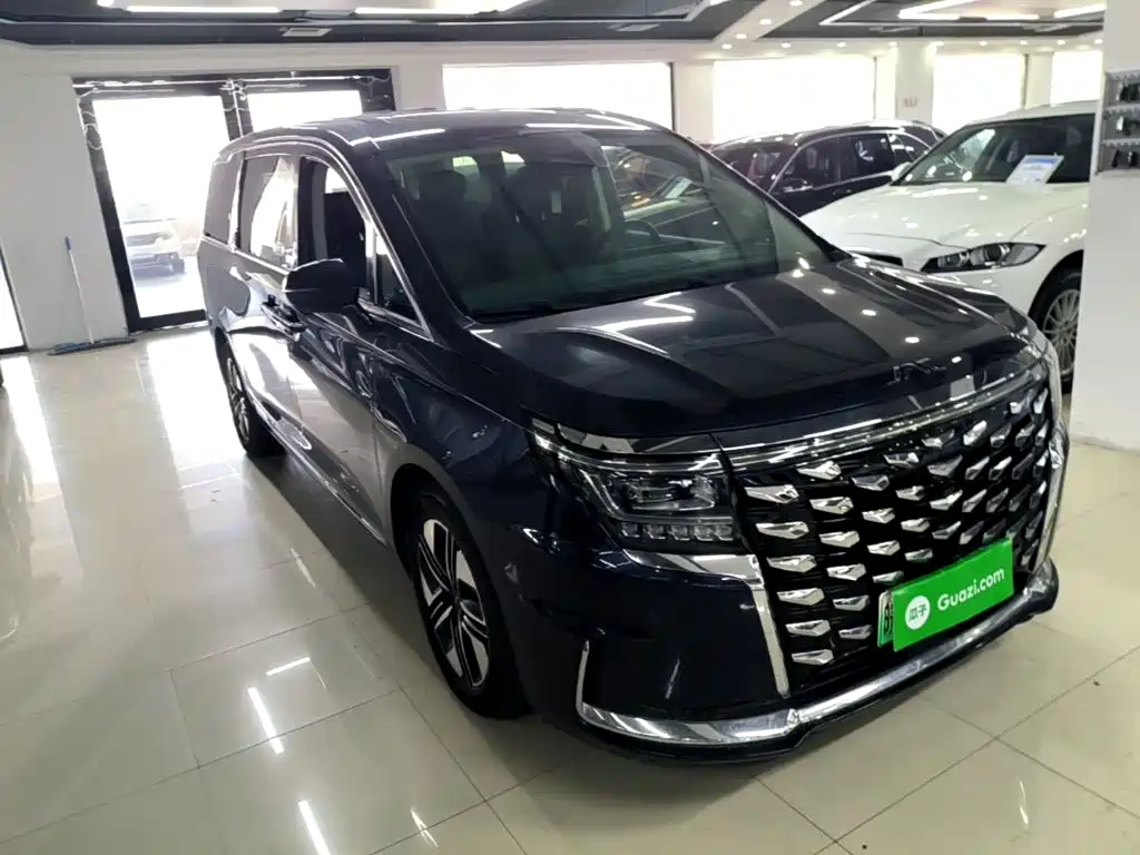JAC Refine Refine RF8 PHEV — миниатюра 4