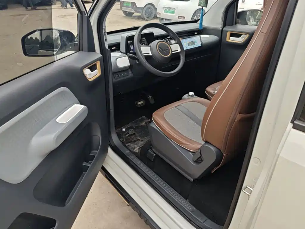 Wuling MINIEV — миниатюра 16