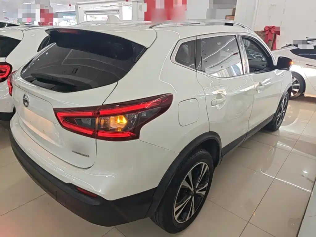 Nissan Qashqai — миниатюра 7