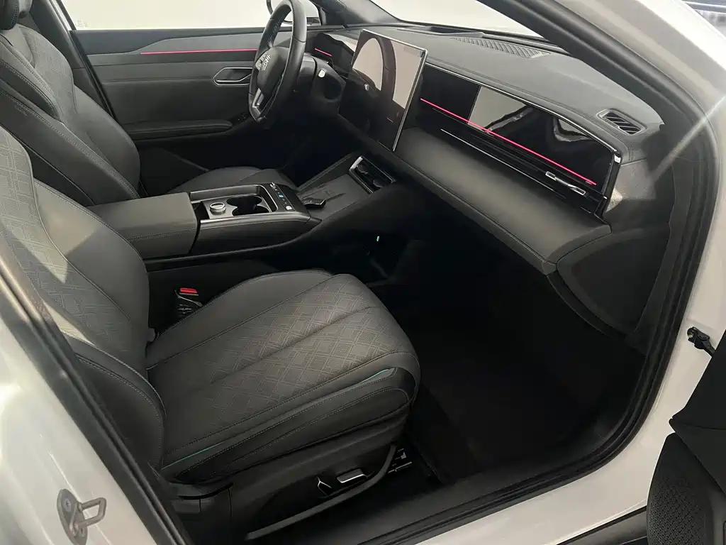 BYD Qin L — миниатюра 6