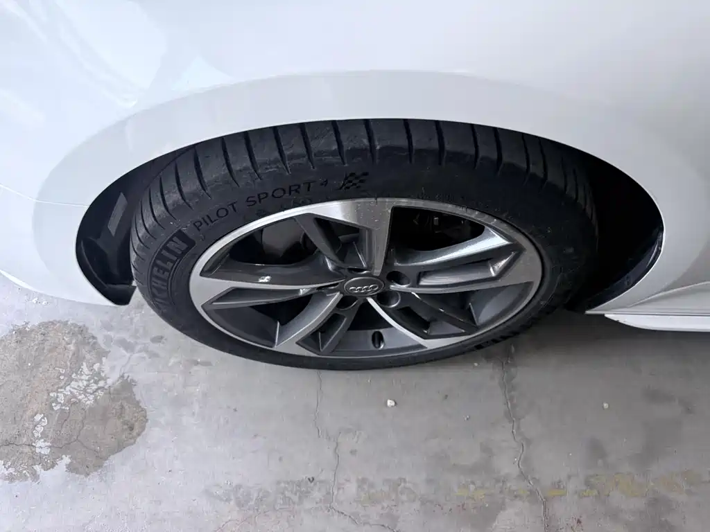 Audi A4L 2018 30 40 TFSI Sport