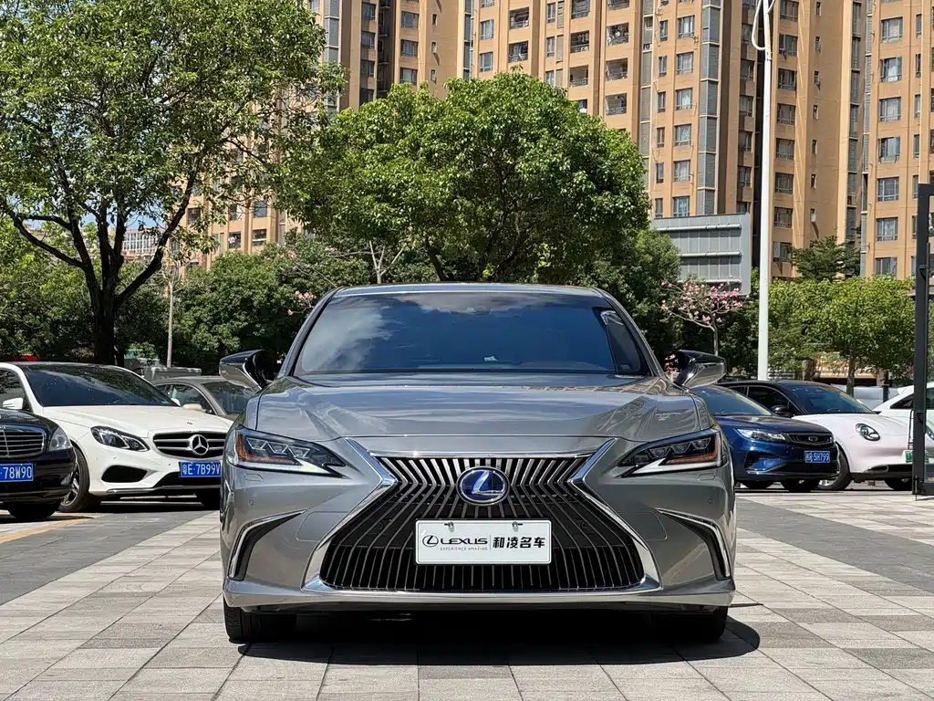 Lexus ES — миниатюра 2