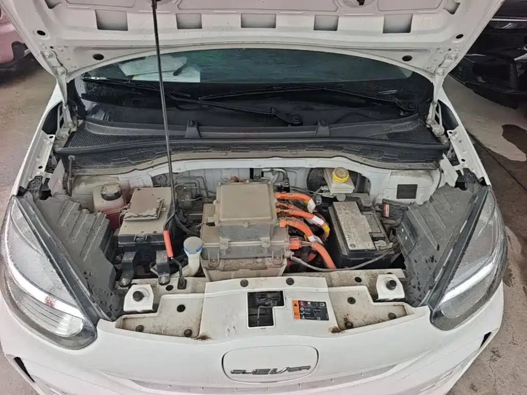 Roewe Clever — миниатюра 20