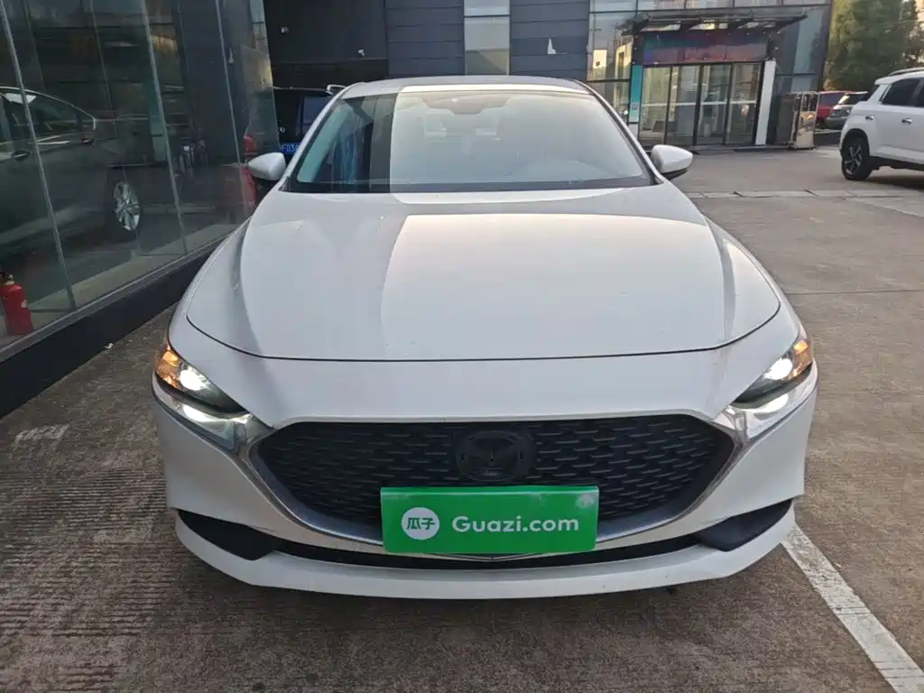 Mazda 3 Axela — миниатюра 3