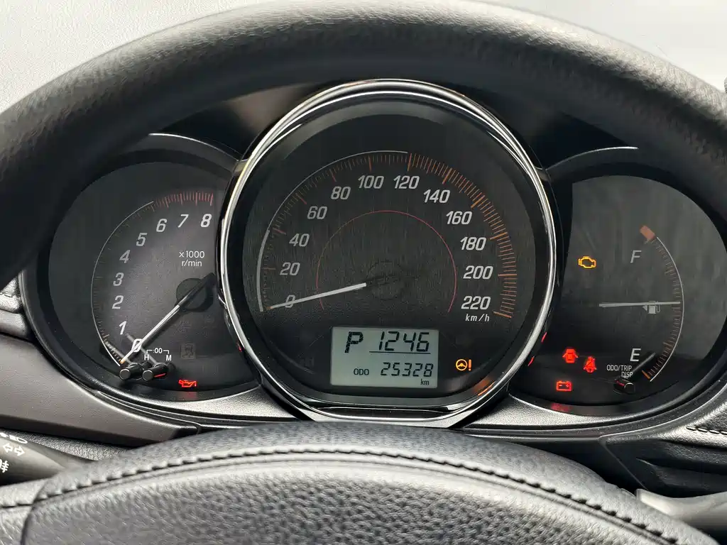 Toyota Yaris L — миниатюра 40