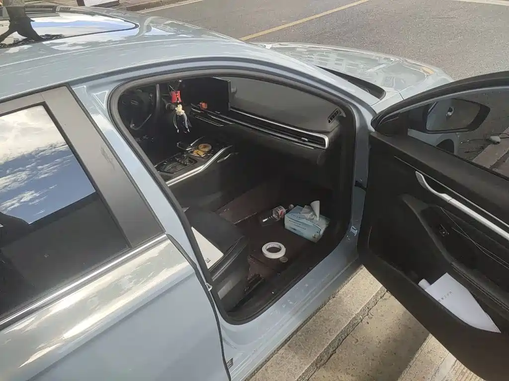 Geely Emgrand — миниатюра 18