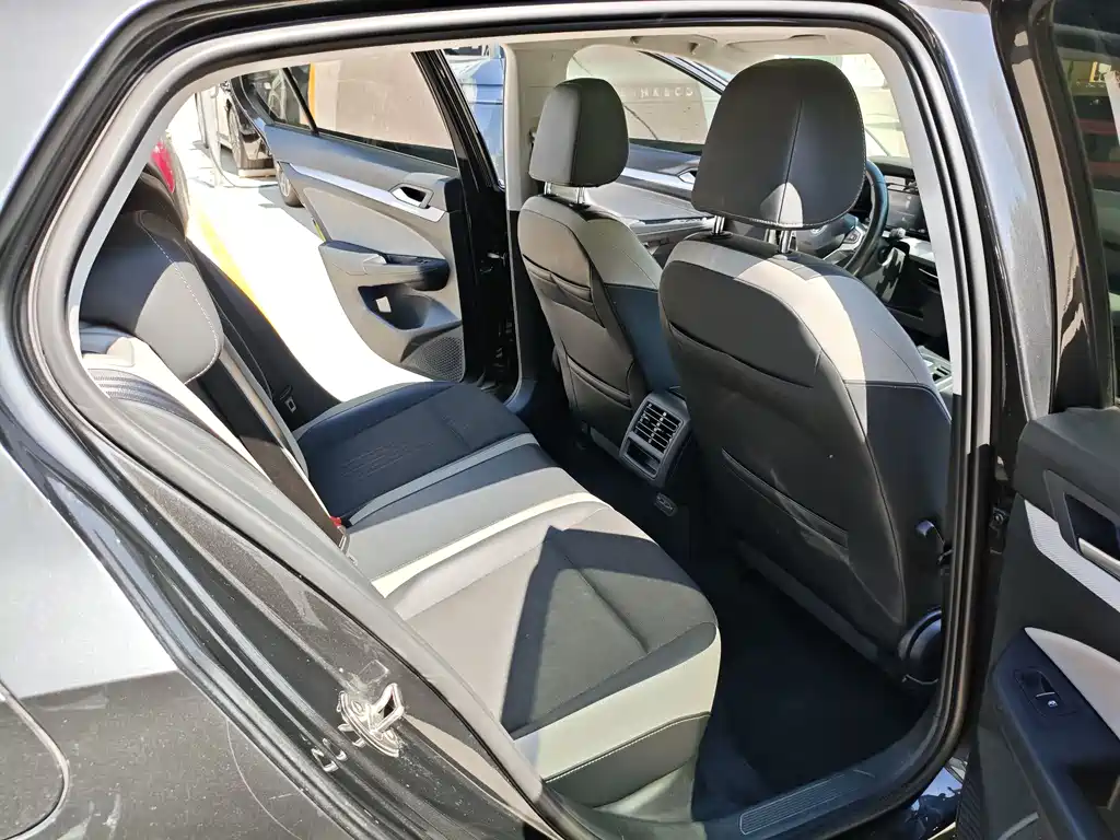 Volkswagen Golf 2021 280TSI DSG Pro