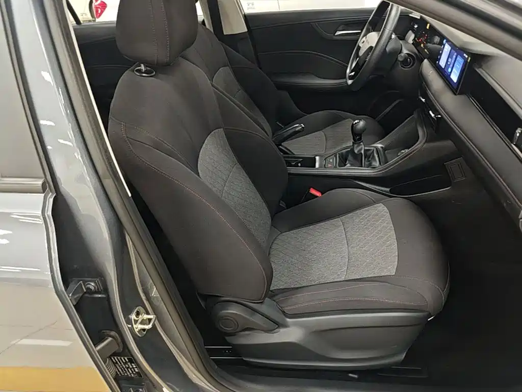 Roewe i5 — миниатюра 25