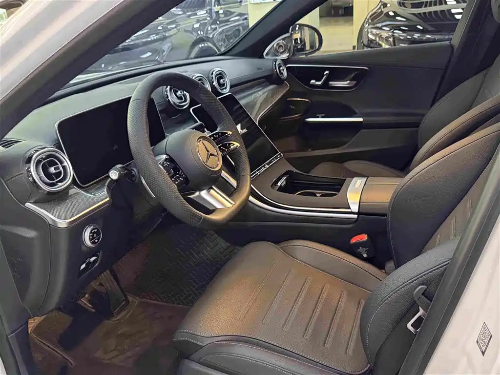 Mercedes-Benz C-Class — миниатюра 6