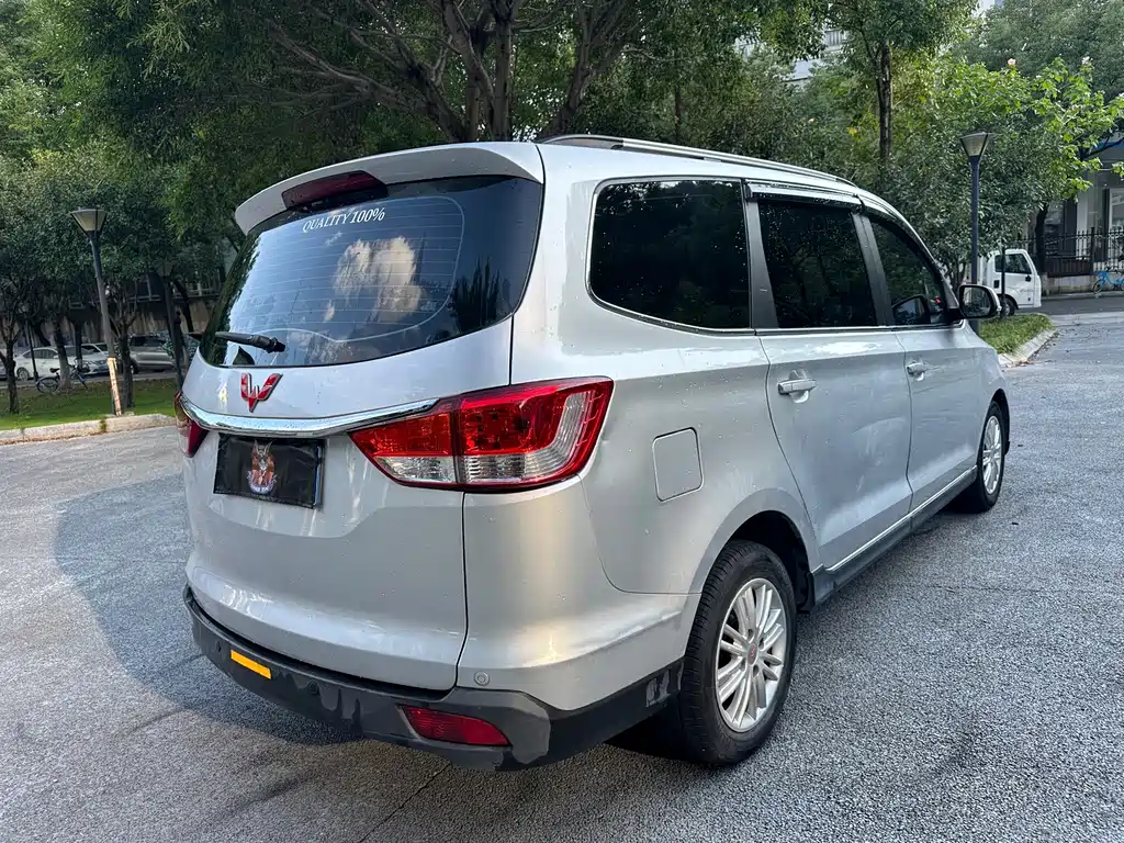 Wuling Hongguang — миниатюра 6
