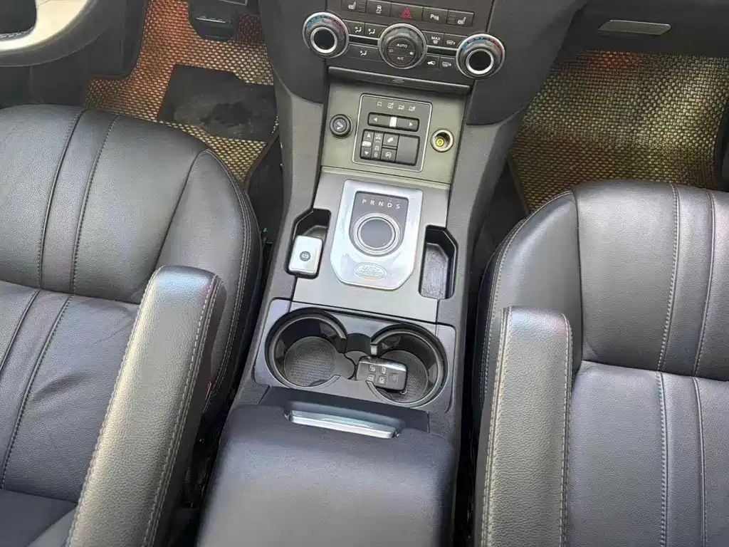 Land Rover Discovery — миниатюра 8