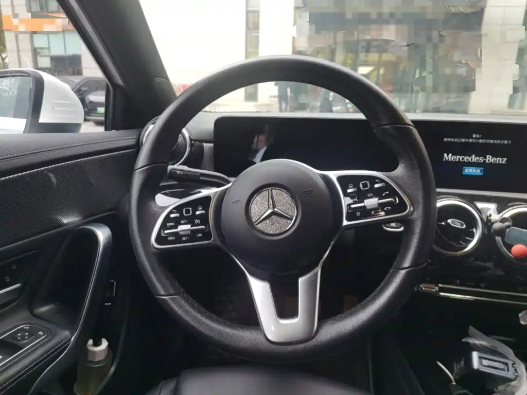 Mercedes-Benz A-Class — миниатюра 6
