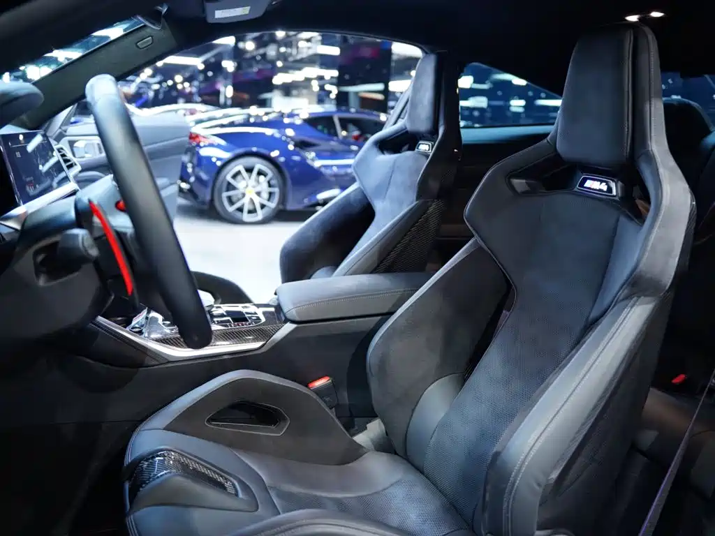 BMW M4 — миниатюра 11