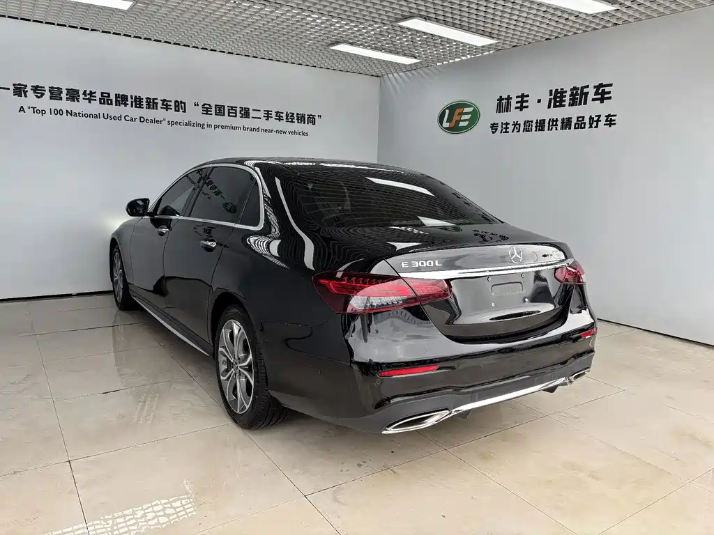Mercedes-Benz E-Class — миниатюра 7