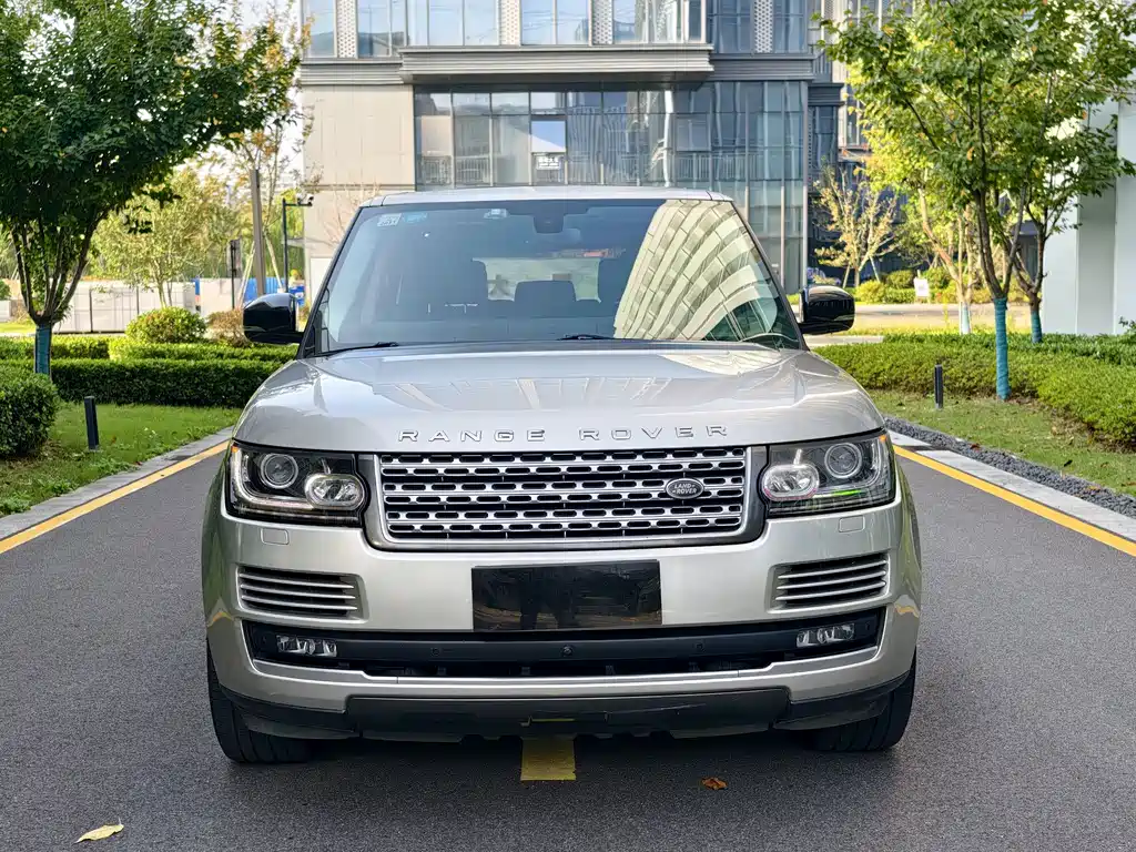 Land Rover Range Rover — миниатюра 2