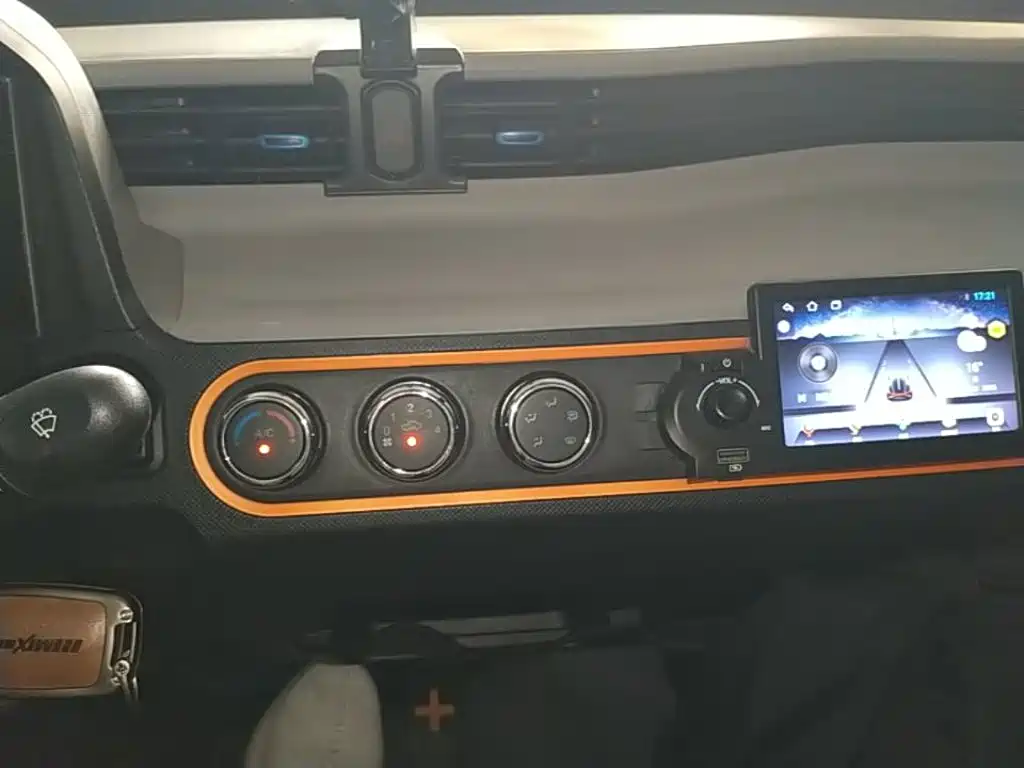 Wuling MINIEV — миниатюра 13