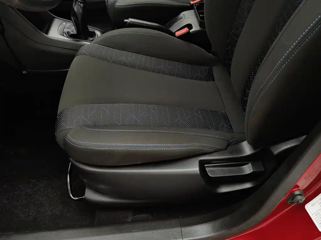 Baojun 310 — миниатюра 20