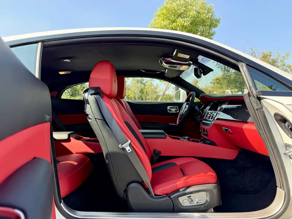 Rolls-Royce Wraith — миниатюра 16