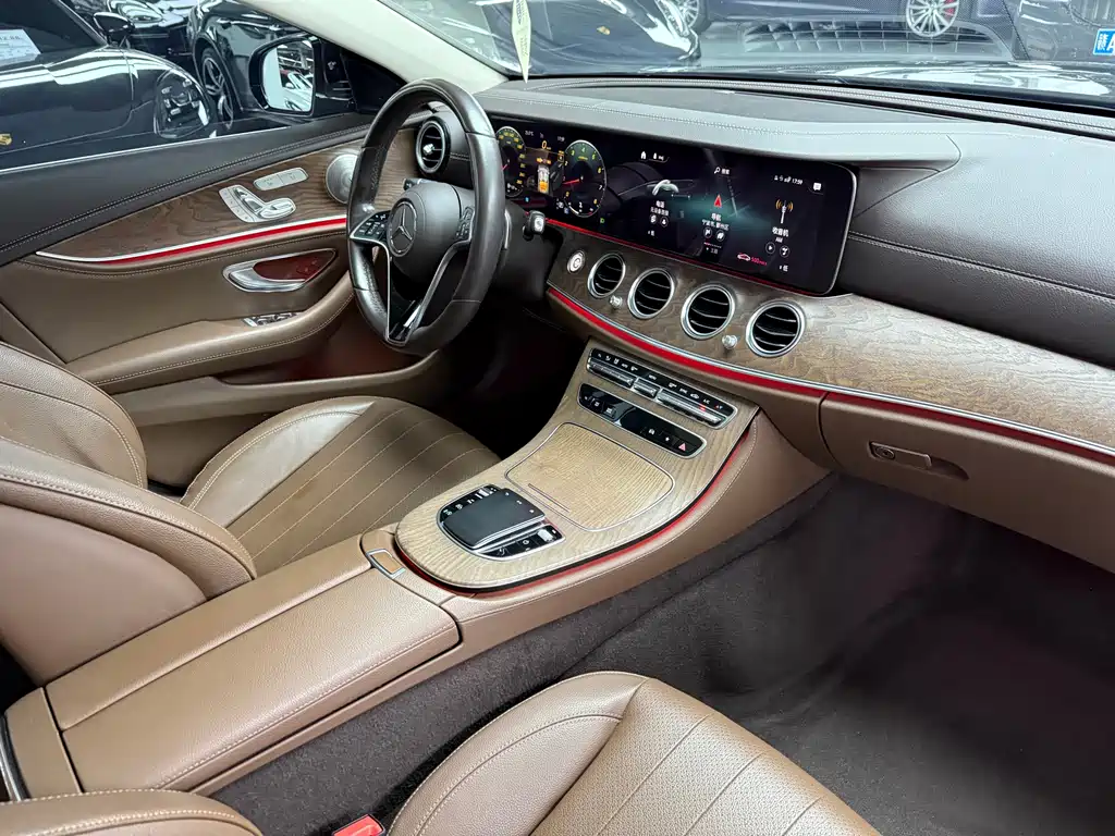 Mercedes-Benz E-Class — миниатюра 18