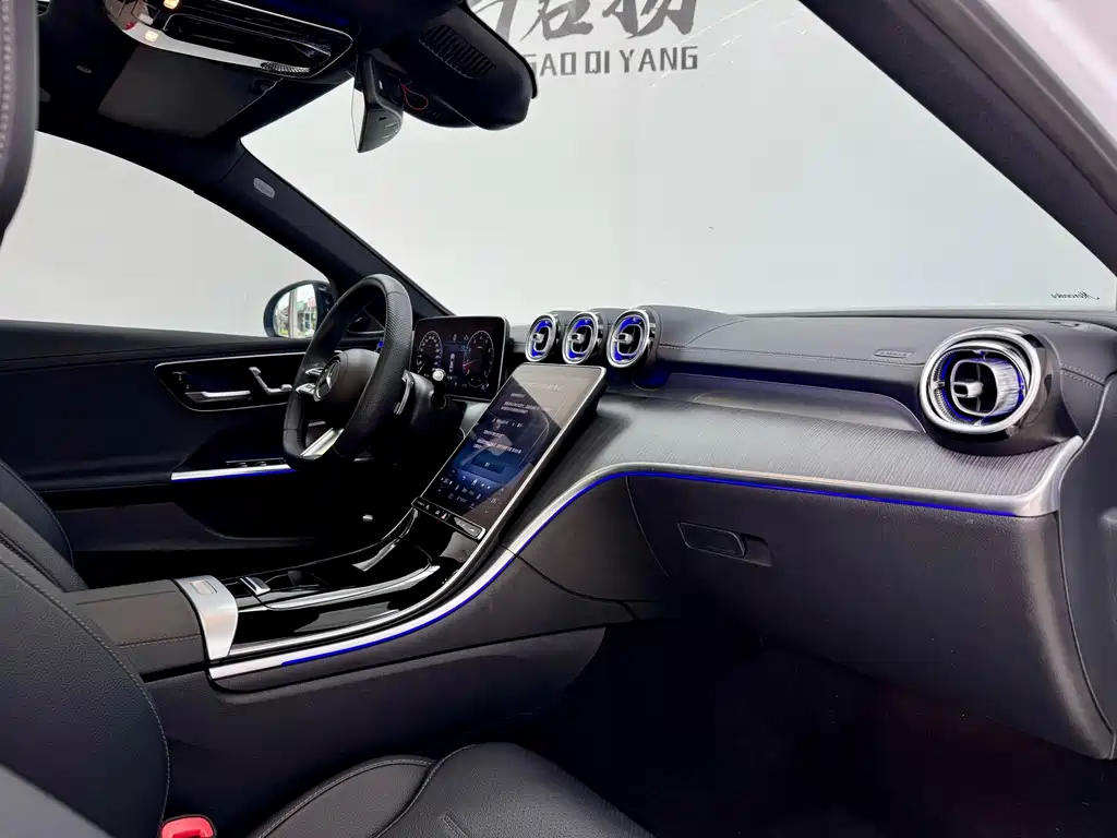 Mercedes-Benz C-Class — миниатюра 14